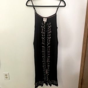 NWOT Large Knox Rose Spaghetti Strap, Button up, Dress. Black with Aztec Print